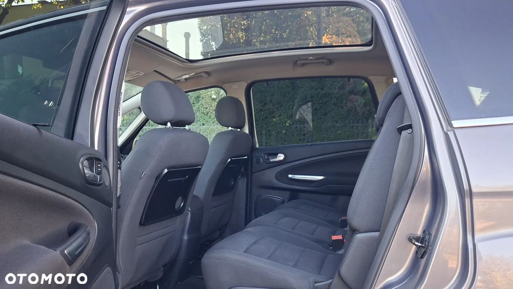 Ford S-Max - 9