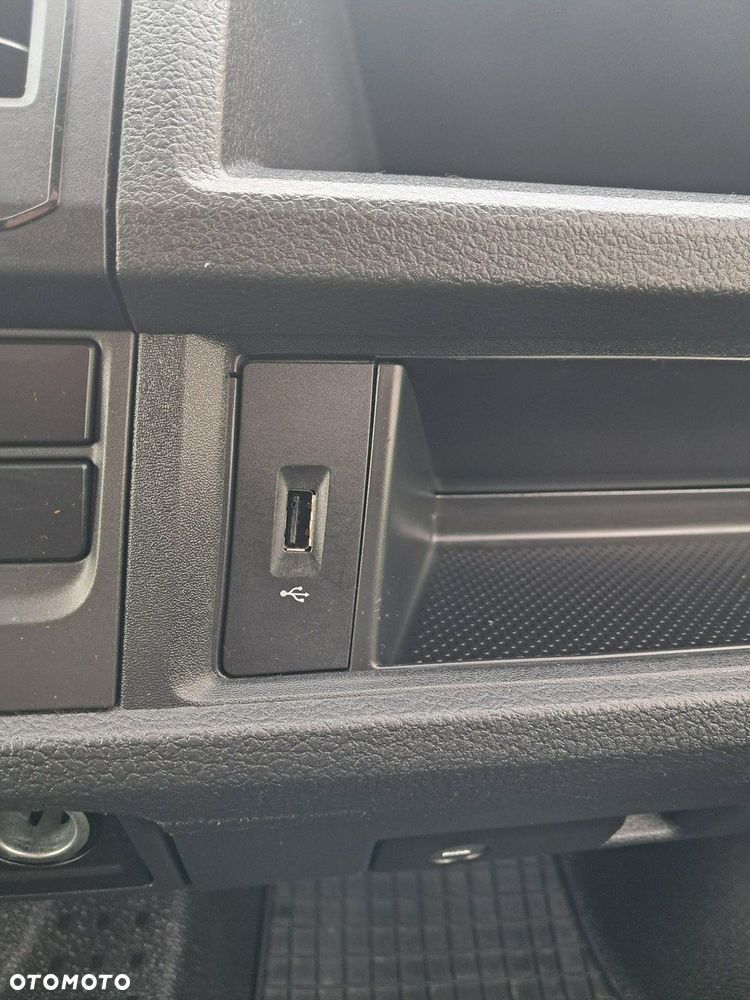 Volkswagen Caravelle 2.0 TDI L2 Comfortline 4Motion - 20