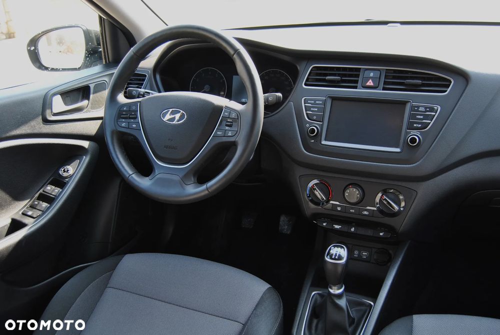 Hyundai i20 - 11