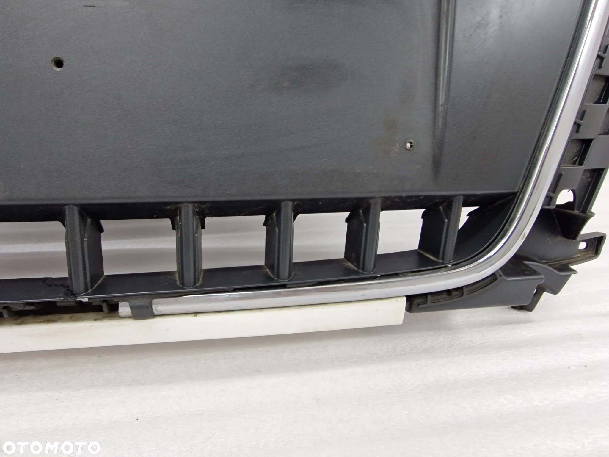 AUDI Q3 8U0 10-14 ATRAPA / GRILL PRZEDNI PRZÓD NA PDC , NR 8U0853653H / 8U0853651H / 8U0853651J / 8U0853651K , NR AUKCJI GR171 - 19