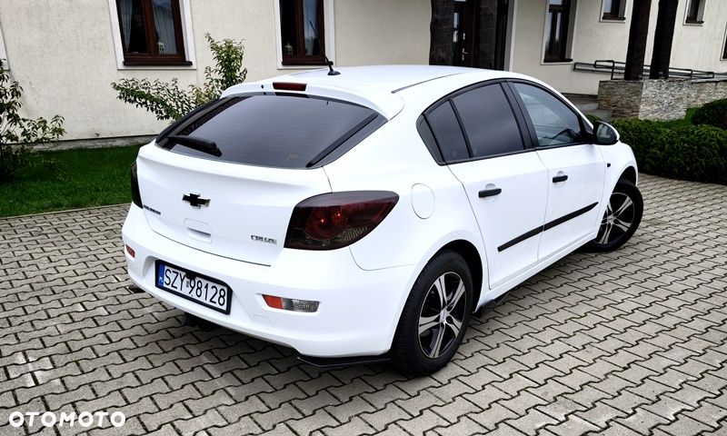 Chevrolet Cruze 1.6 LS - 28