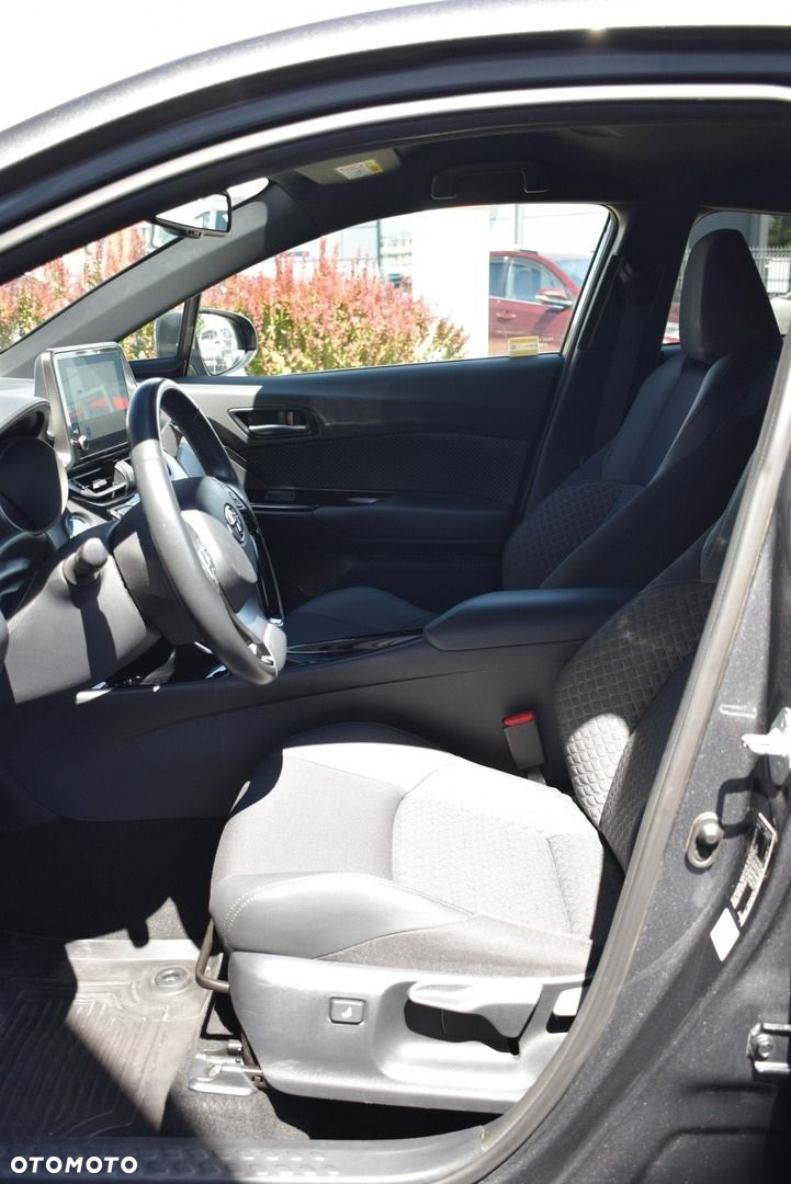 Toyota C-HR - 12