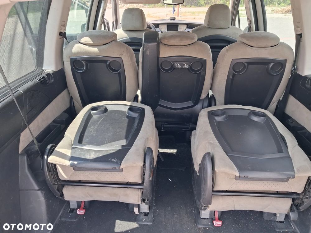Citroen C8 Peugeot 807 silnik kompletny 2.2 HDI 128KM 4HW DW12 TED4 kolektor przepustnica wtrysk pompa alternator sprężarka skrzynia biegów dwumasa drzwi EZR srebrne klapa maska zderzak lusterko listwa przesuwne boczne klamka zamek rolka wahacz czujnik ciśnienia doładowania mikrostyk blenda pas konsola schowek boczek drzwi fotel obrotowy fotele elektryczne magistrala wody podsufitka panel sterownik wyświetlacz moduł szyba poduszka kierownica manetki zwijak radio mechanizm wydech tłumik mcperson zacisk hamulcowy lampa felga hak czujnik parkowania moduł BSM BSI lampa xenon europa zbiorniczek rura przewód wyświetlacz NA CZĘŚCI WSZYSTKIE CZĘŚCI - 20