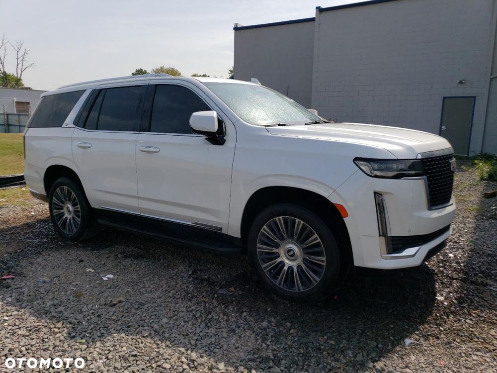 Cadillac Escalade - 2