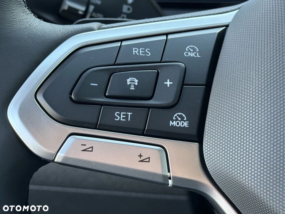 Volkswagen T-Roc 1.5 eTSI Life DSG - 27