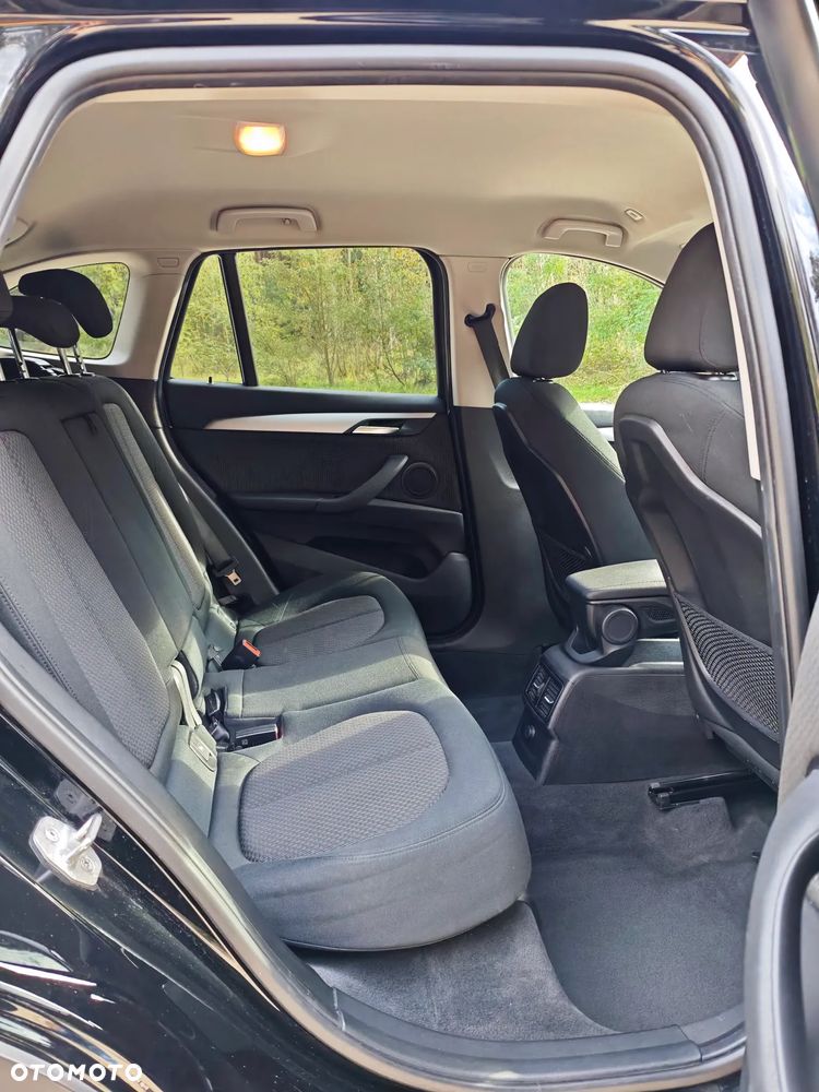 BMW X1 xDrive18d Advantage sport - 33