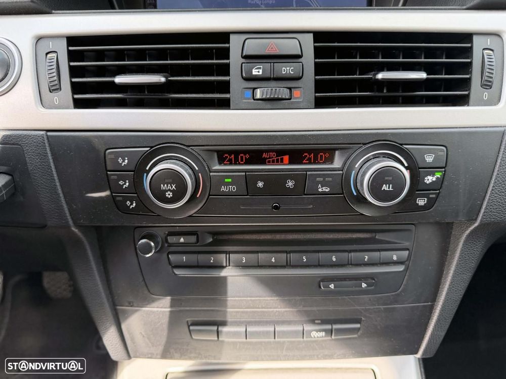 BMW 318 d LifeStyle - 34