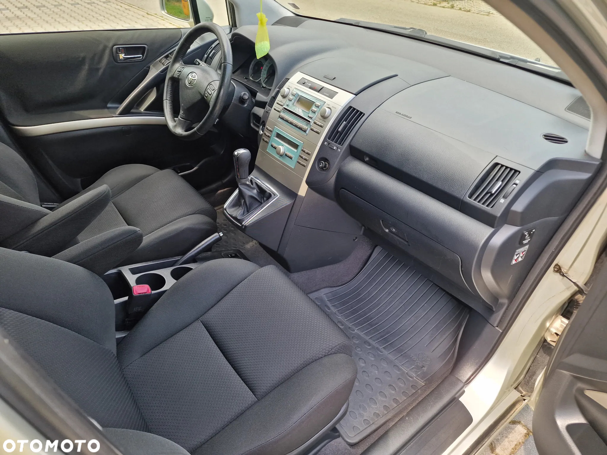 Toyota Corolla Verso 1.8 Sol 7os - 10