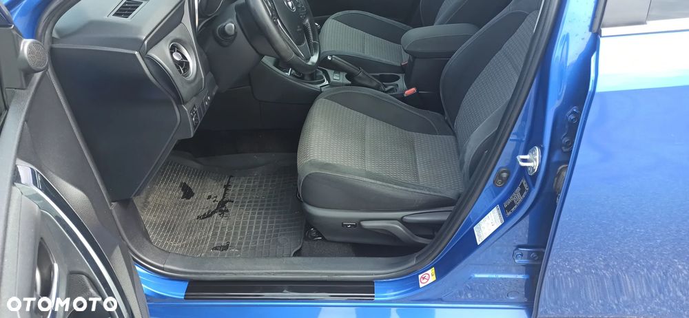 Toyota Auris 1.6 Selection - 17