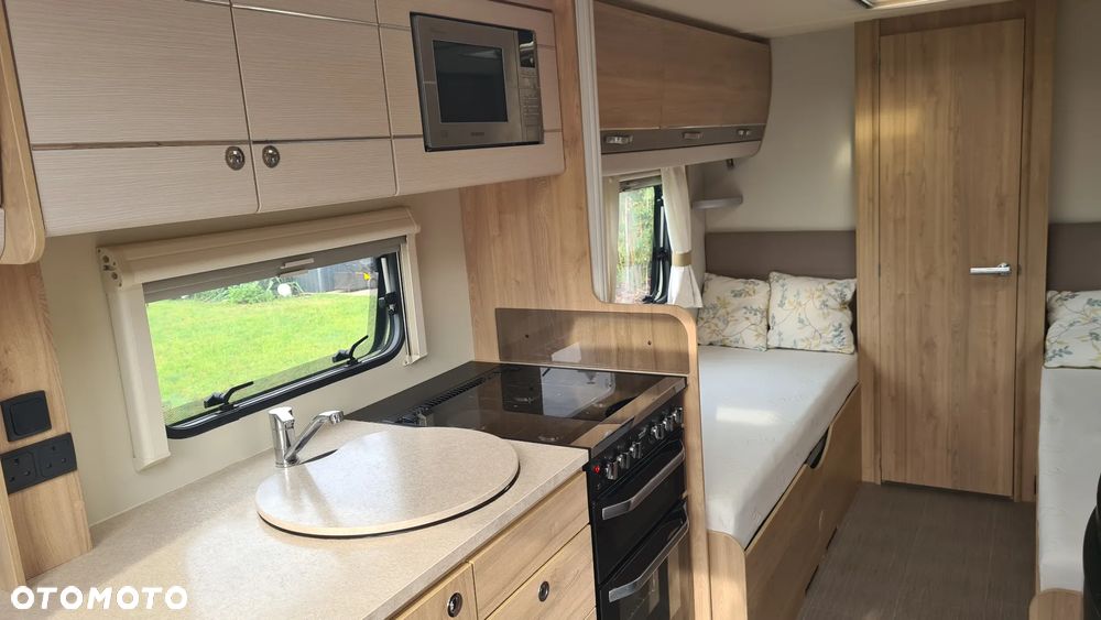Elddis Avante - 16