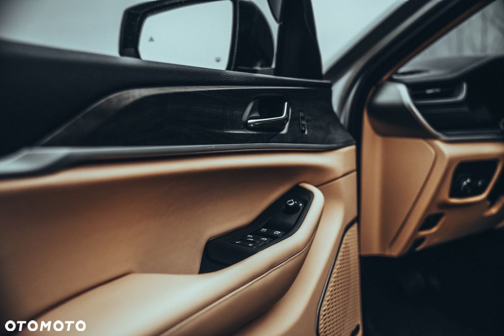 Jeep Grand Cherokee - 9