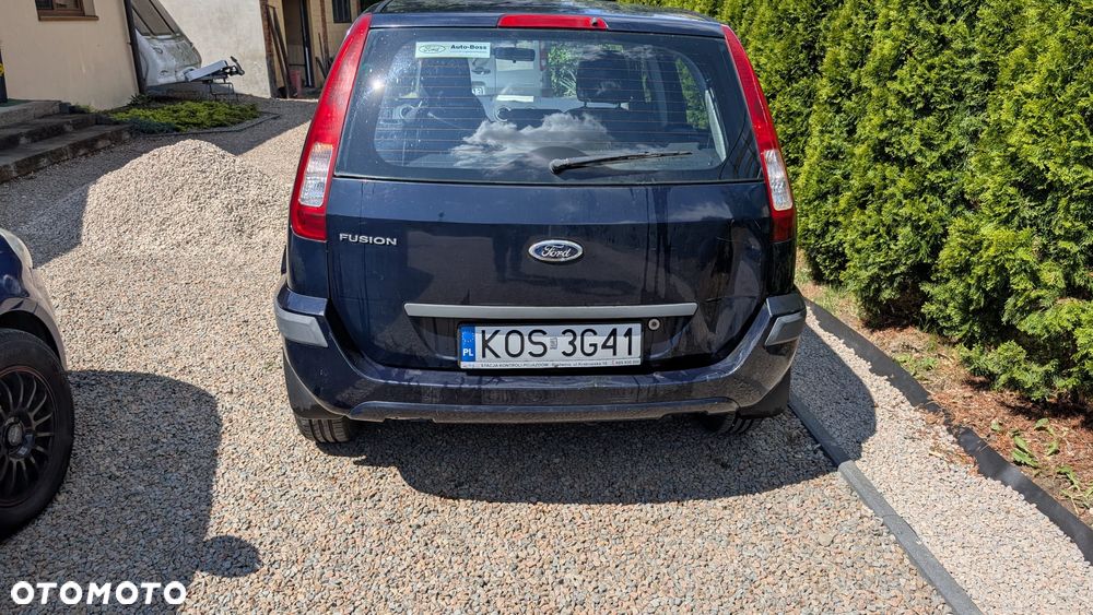 Ford Fusion 1.4 Ambiente - 4