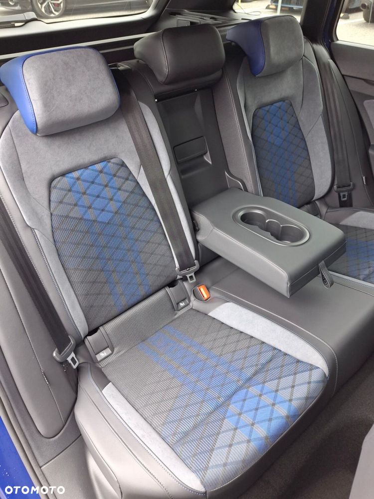 Volkswagen Golf Variant 2.0 TSI 4Motion R - 18