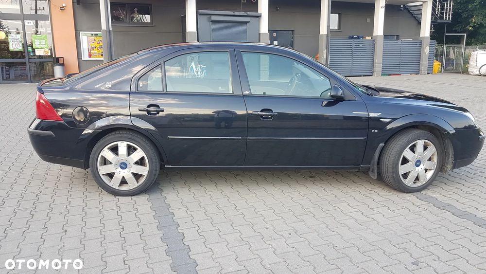 Ford Mondeo 2.5 V6 Ghia - 4