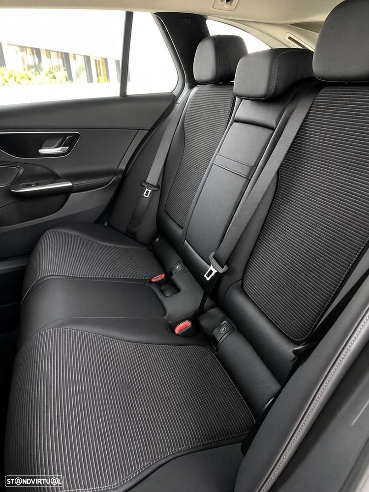 Mercedes-Benz C 300 - 10