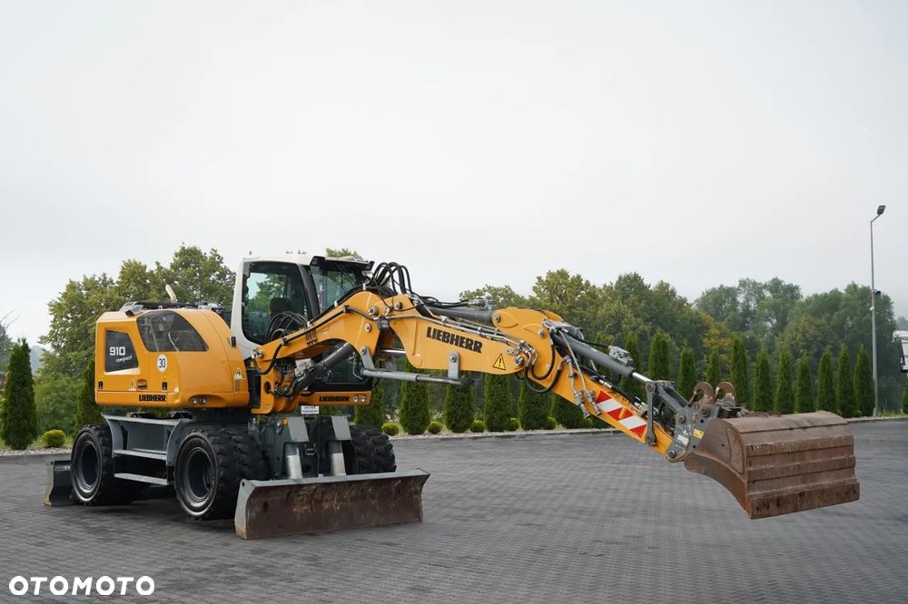 Liebherr 910 COMPACT LITRONIC / KOPARKA KOŁOWA / KLIMATYZACJA / KAMERA / 2020 ROK / PO KONTRAKCIE SERWISOWYM - 16