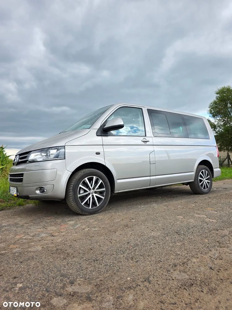 Volkswagen Multivan - 31