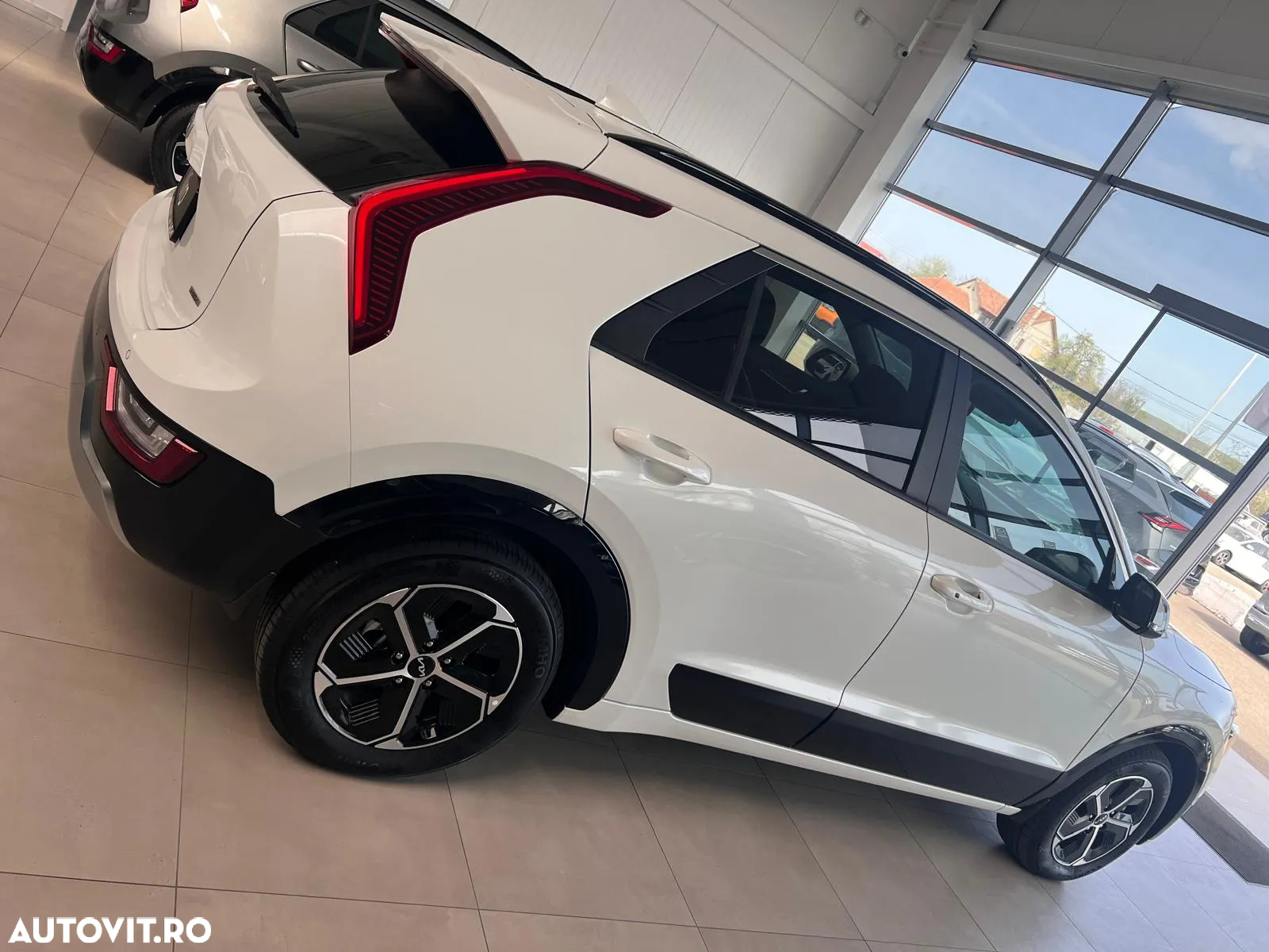 Kia Niro 1.6 GDI 6DCT HEV Comfort - 6