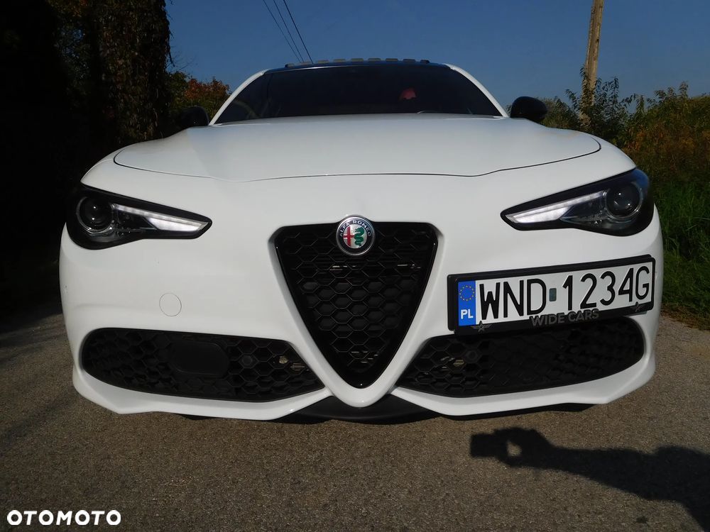Alfa Romeo Giulia - 10