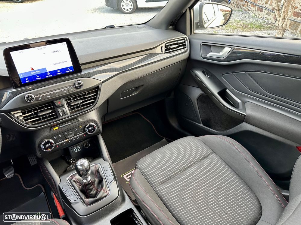 Ford Focus SW 1.0 EcoBoost Hybrid ST-LINE X - 39