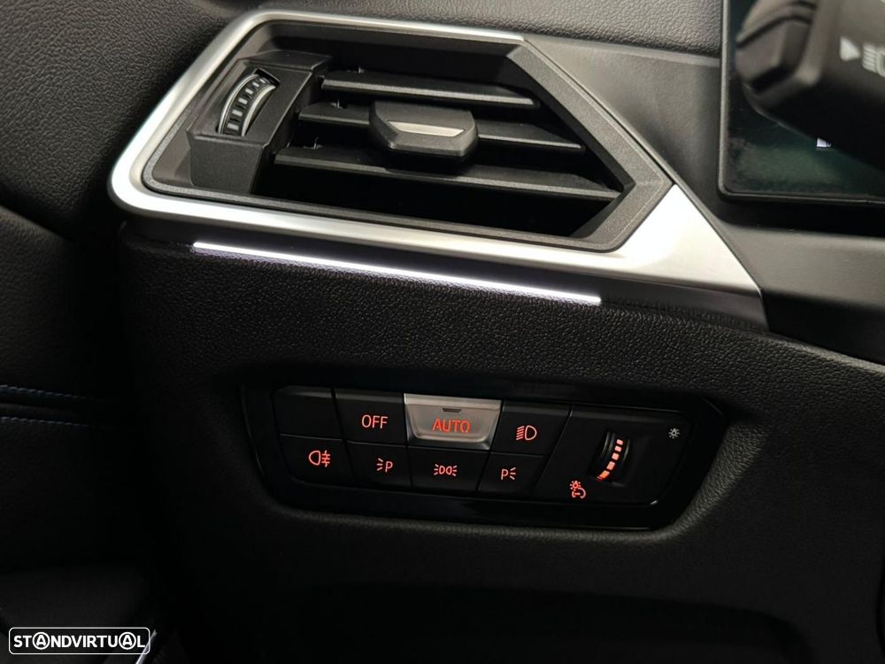 BMW 330 e Touring Pack M Auto - 24