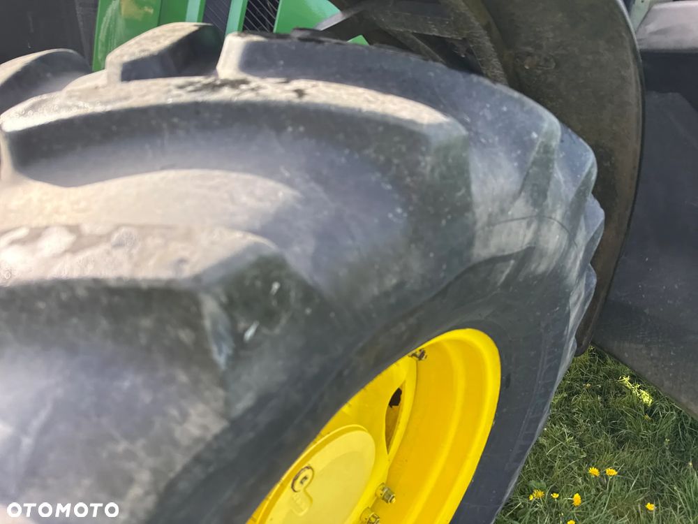 John Deere 6150R - 11