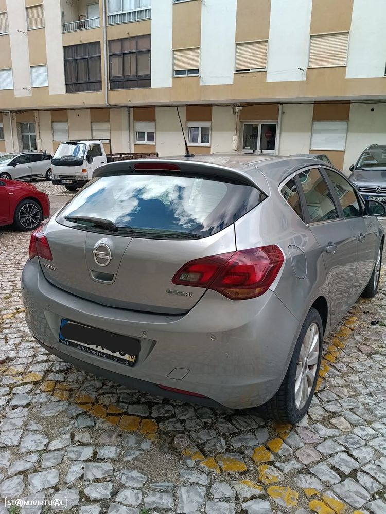 Opel Astra 1.3 CDTI Cosmo - 3