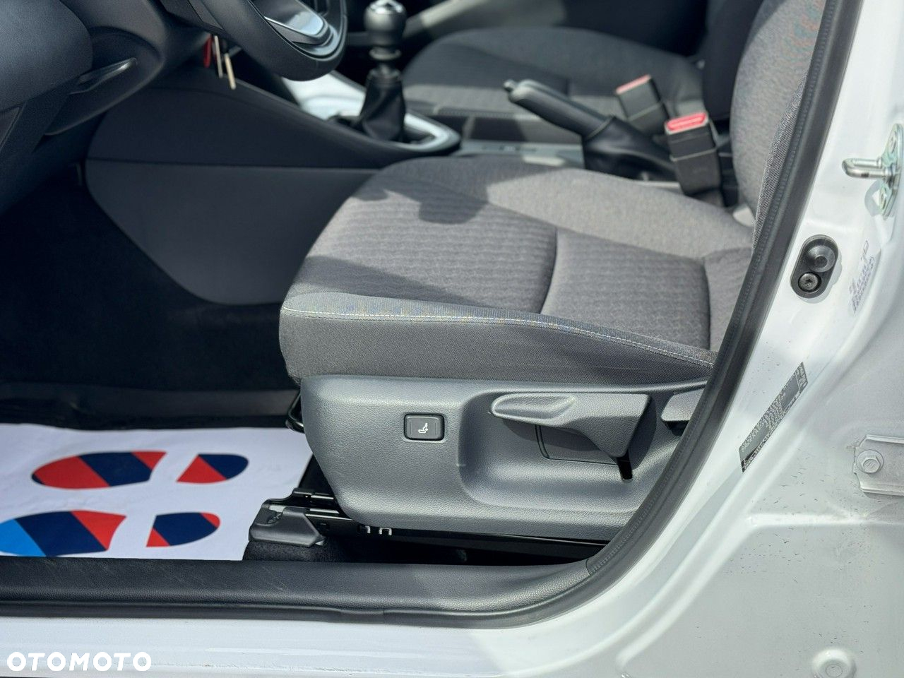 Toyota Yaris - 14