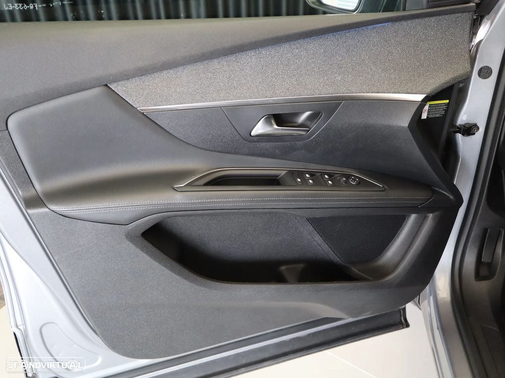 Peugeot 3008 BlueHDi 130 Stop & Start EAT8 Allure - 17