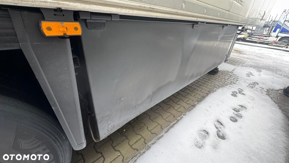 Schmitz Cargobull SKO24 - 12