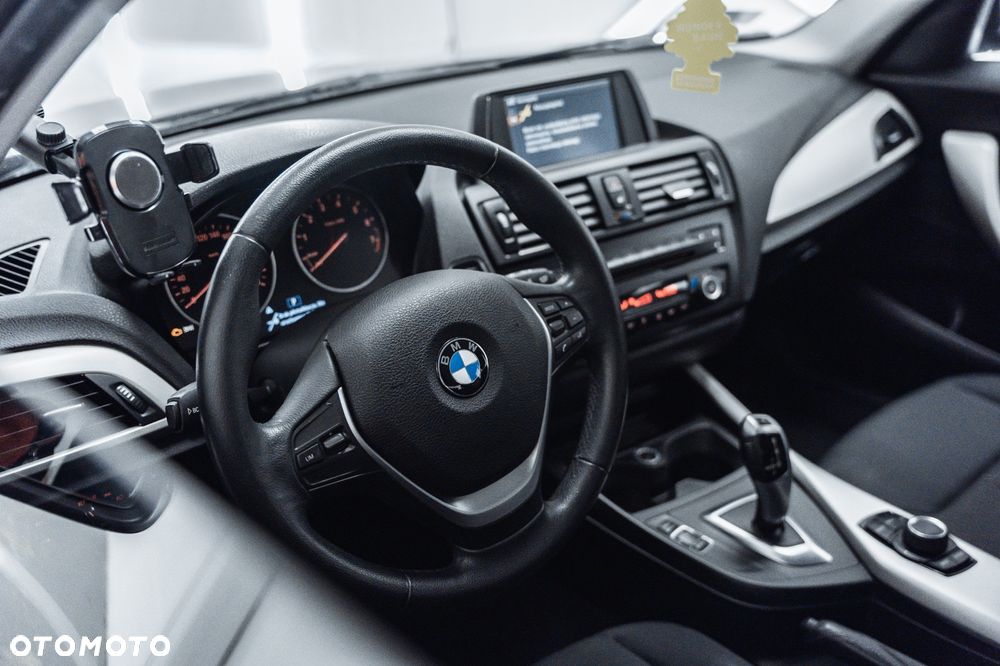 BMW Seria 1 116i - 10