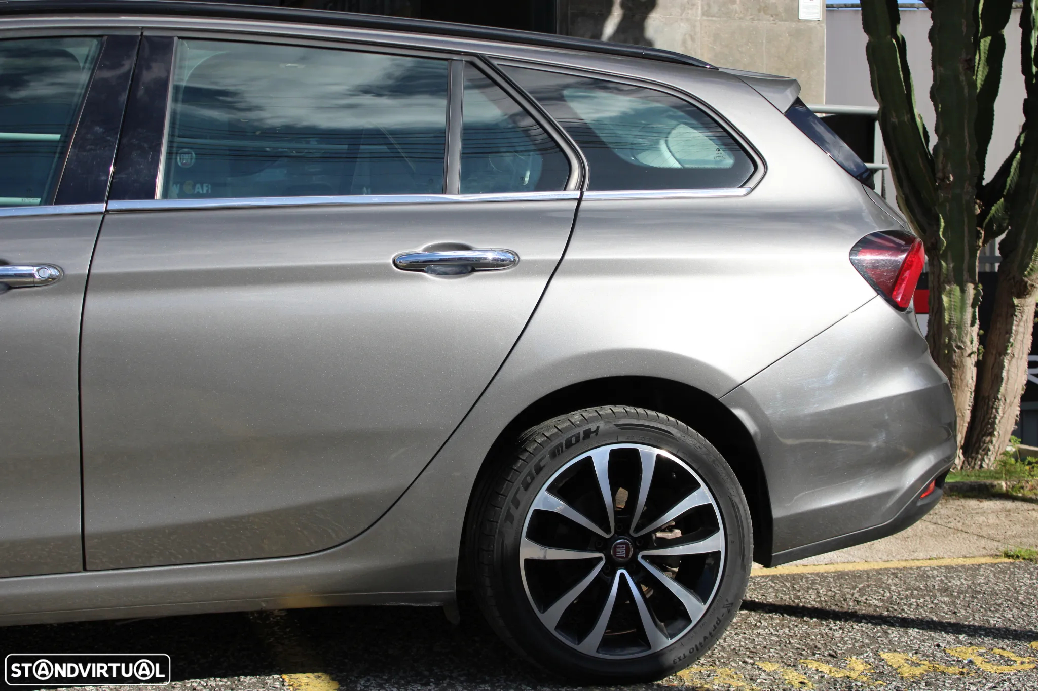 Fiat Tipo Station Wagon 1.6 M-Jet Lounge Tech J17 - 3