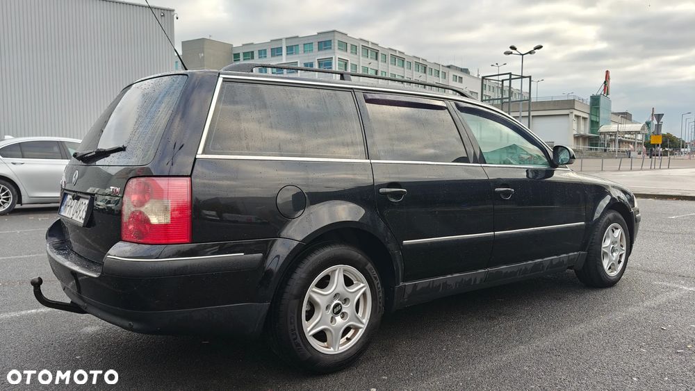 Volkswagen Passat - 4