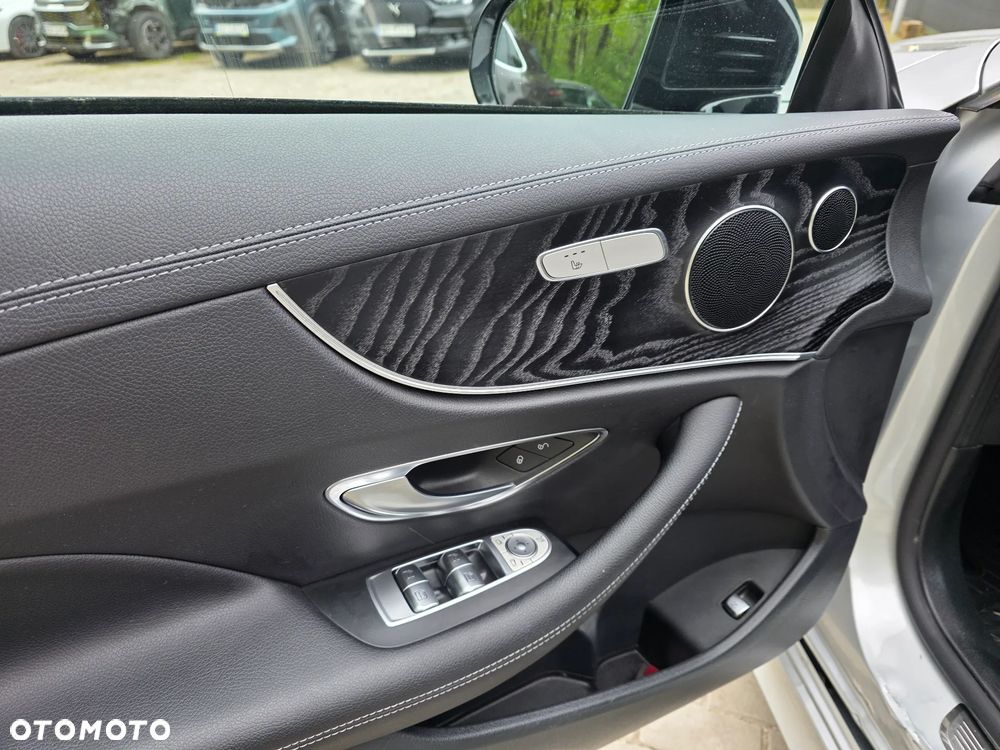 Mercedes-Benz Klasa E 200 4-Matic 9G-TRONIC - 8