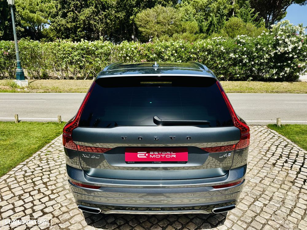 Volvo XC 60 2.0 D4 R-Design AWD - 8