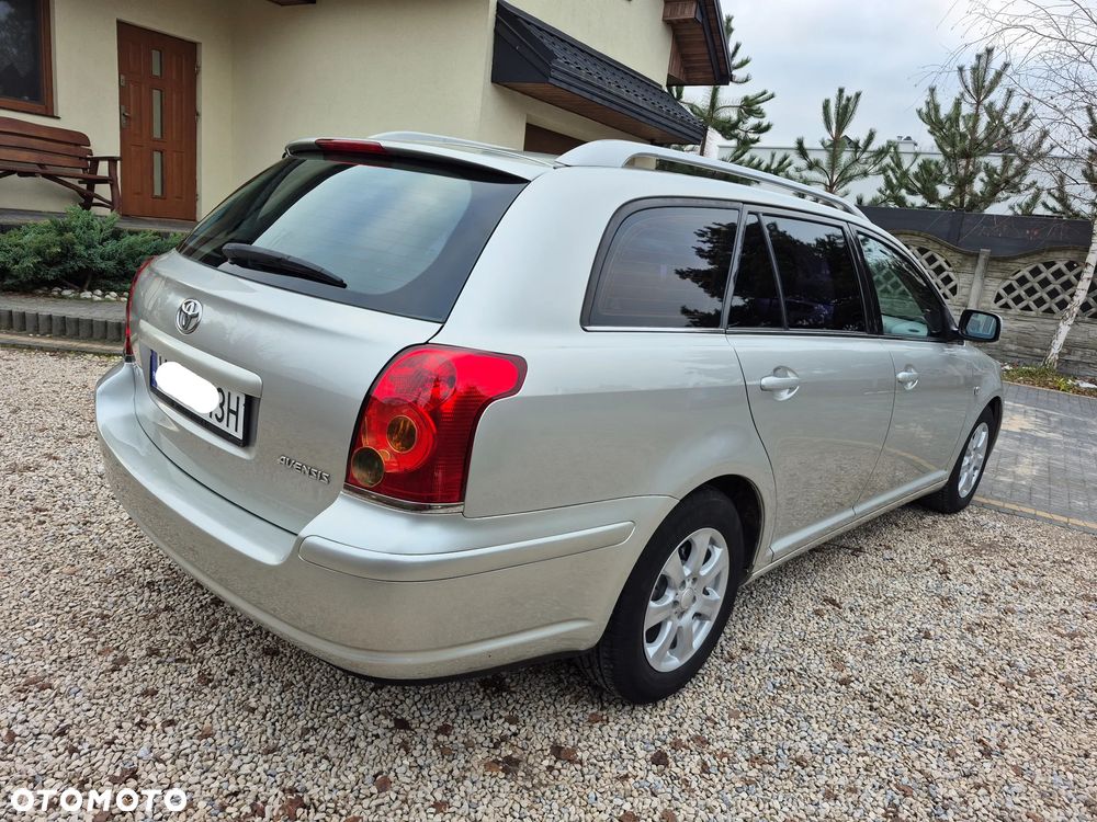 Toyota Avensis 1.8 VVT-i - 8