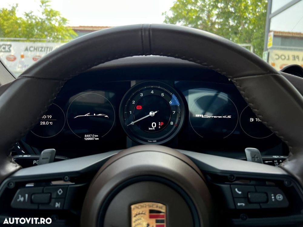 Porsche 911 Carrera 4S Cabriolet PDK - 22
