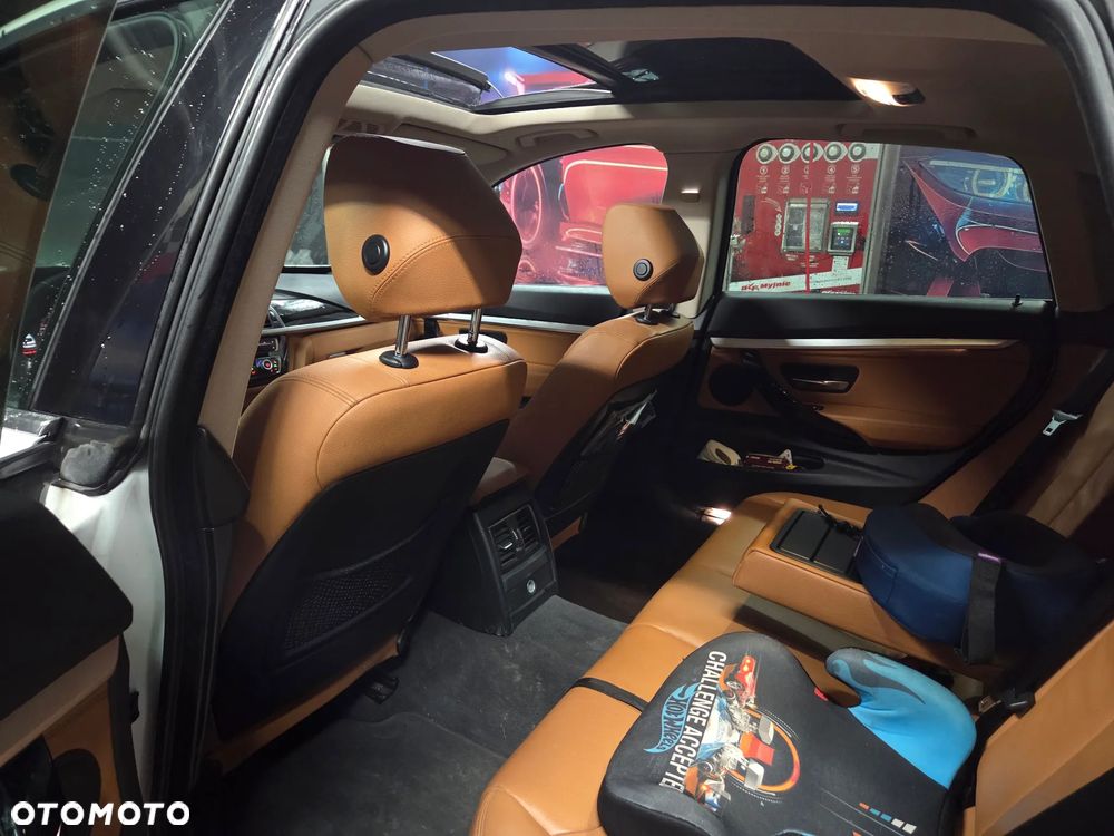 BMW Seria 3 320d Luxury Line - 13