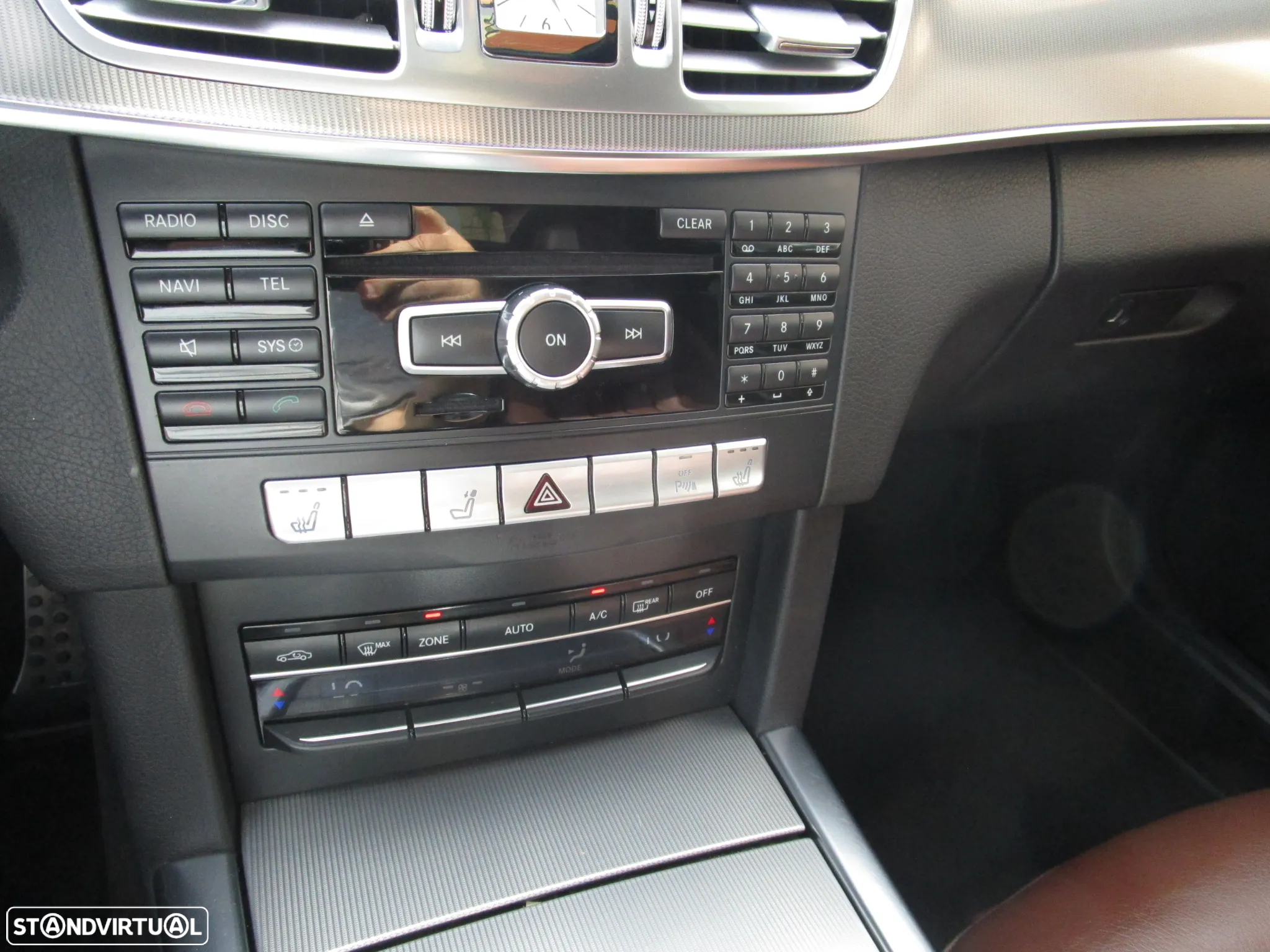 Mercedes-Benz E 300 Bluetec Hybrid Avantgarde - 33