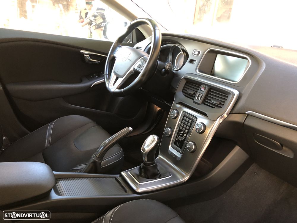 Volvo V40 1.6 D2 Momentum - 10