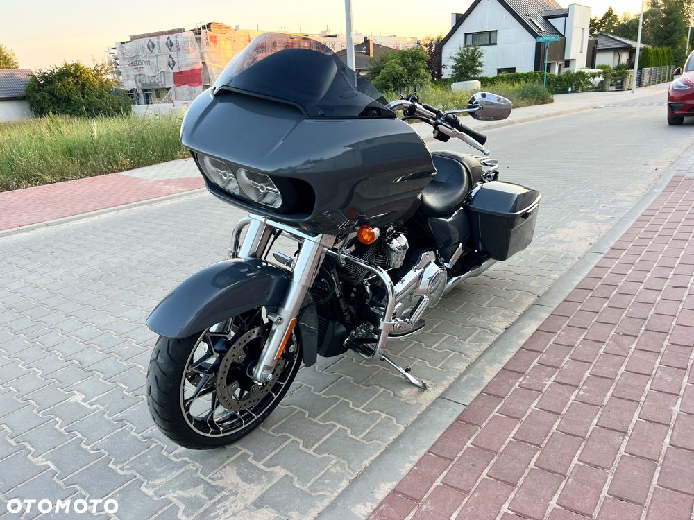 Harley-Davidson Touring Road Glide - 1