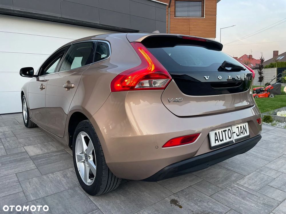 Volvo V40 D2 Summum - 7
