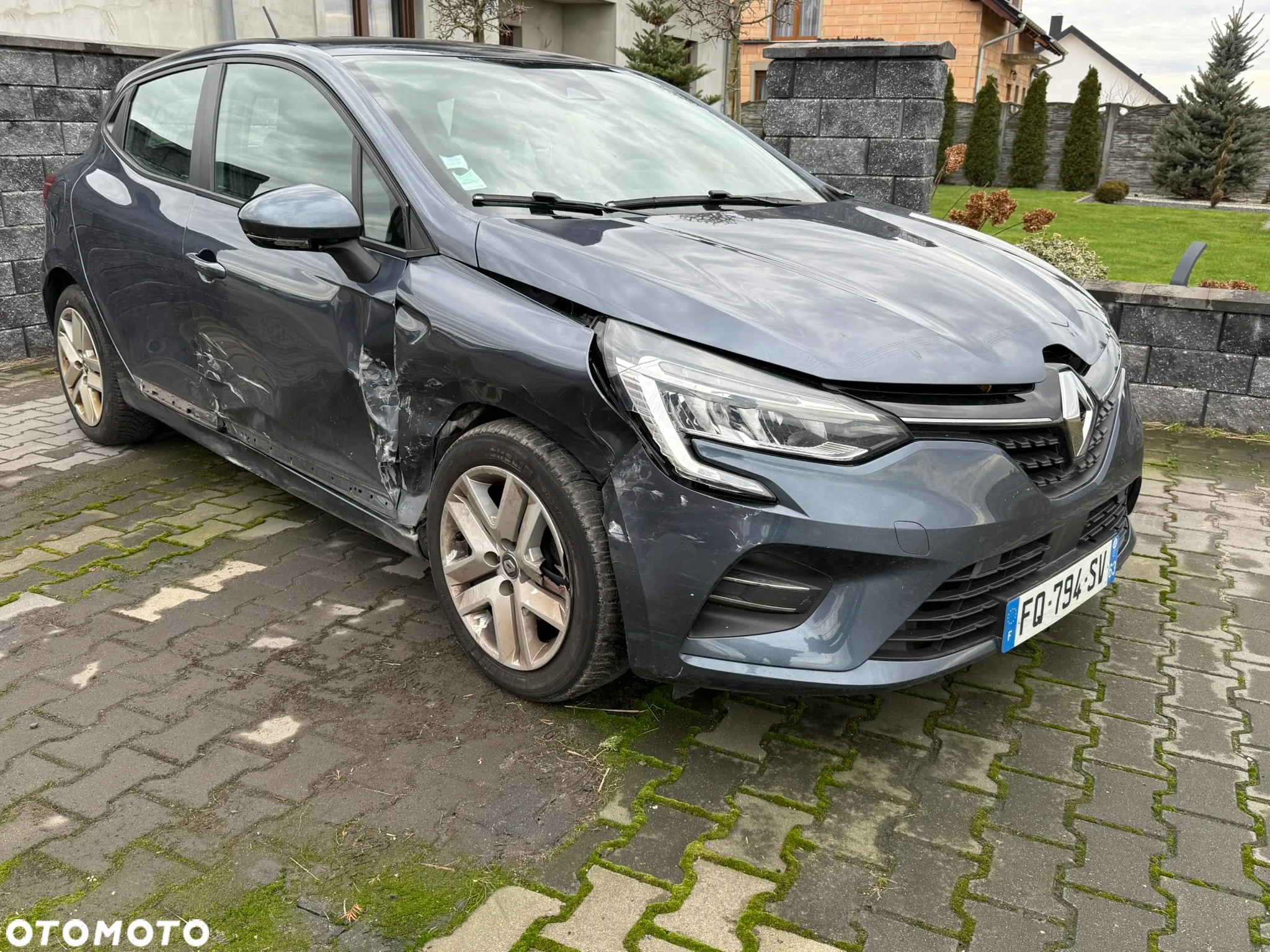 Renault Clio BLUE dCi 85 EXPERIENCE - 4