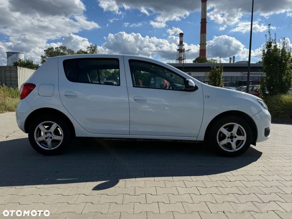 Dacia Sandero 1.2 16V Laureate - 8