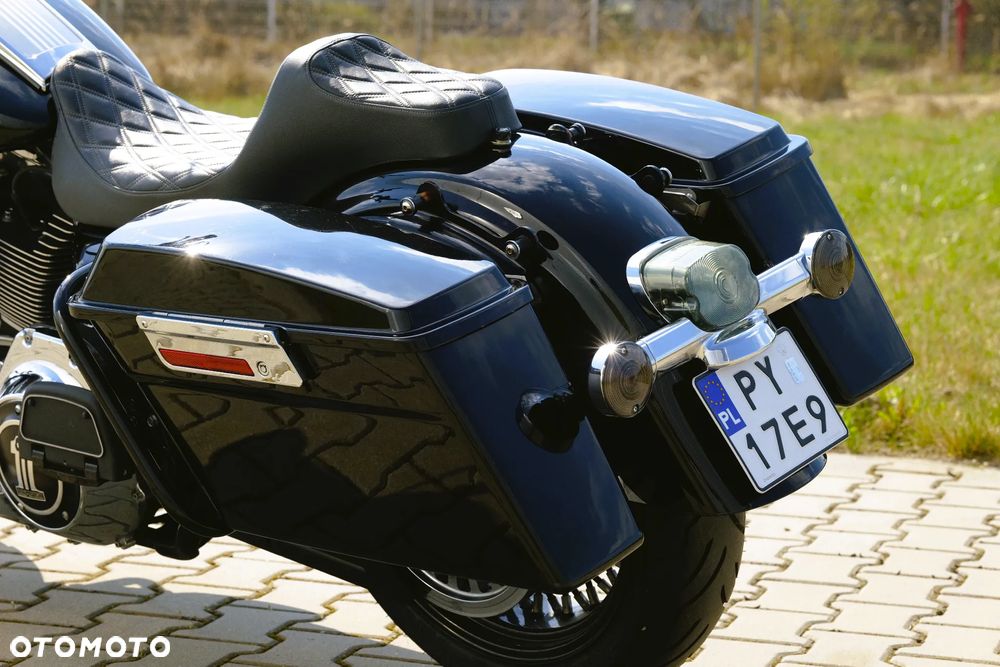 Harley-Davidson Touring Road King - 30