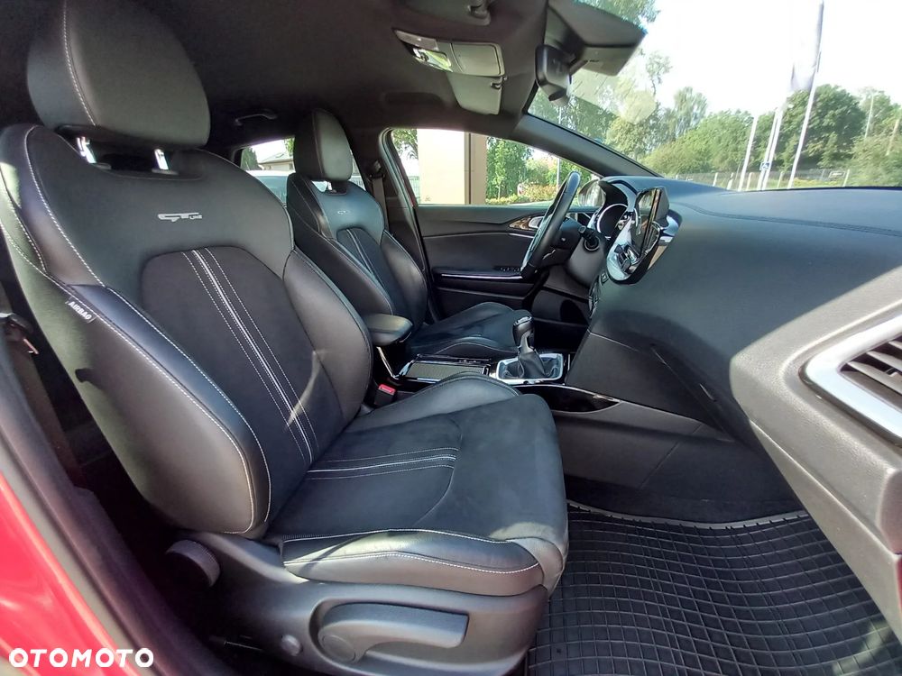 Kia ProCeed - 15