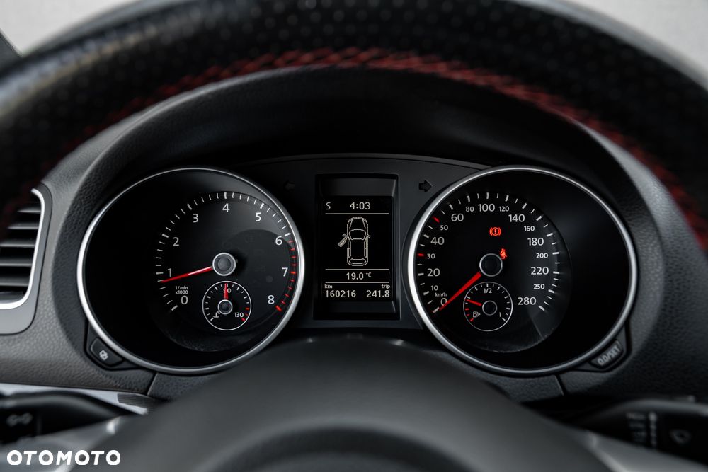 Volkswagen Golf 2.0 GTI - 29