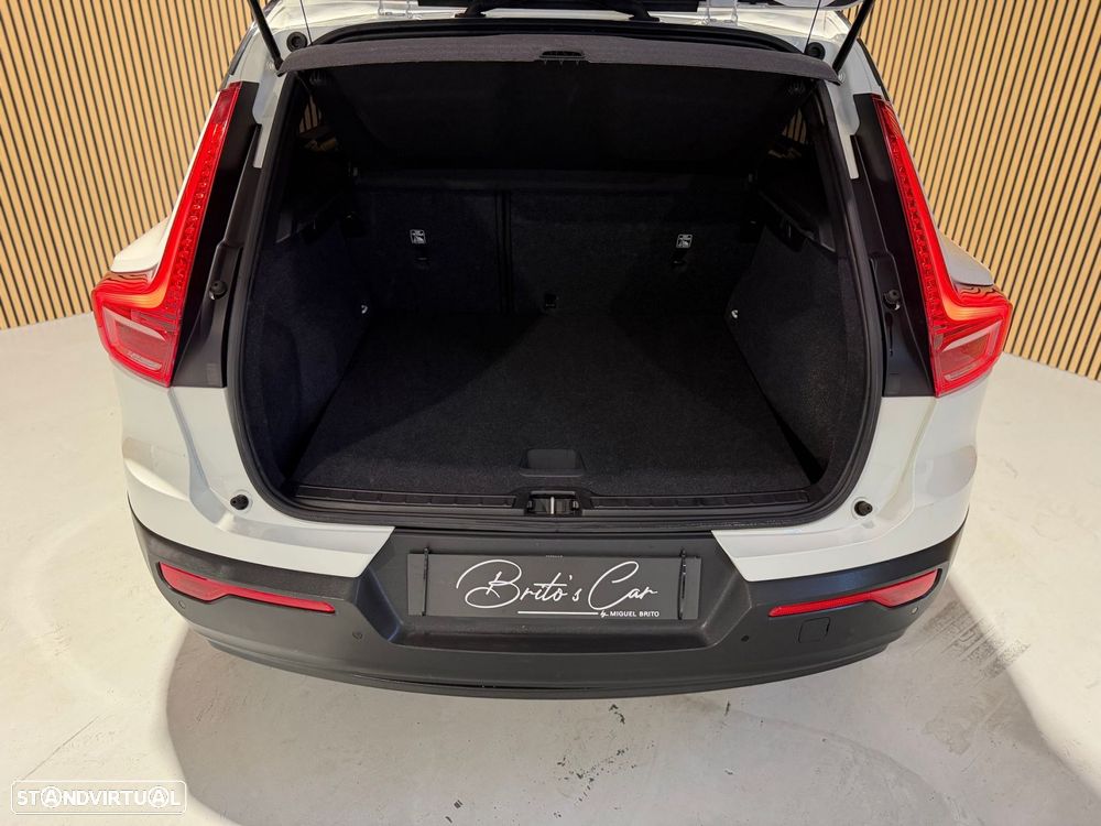 Volvo XC 40 2.0 D3 Momentum Plus Geartronic — fotografia 23