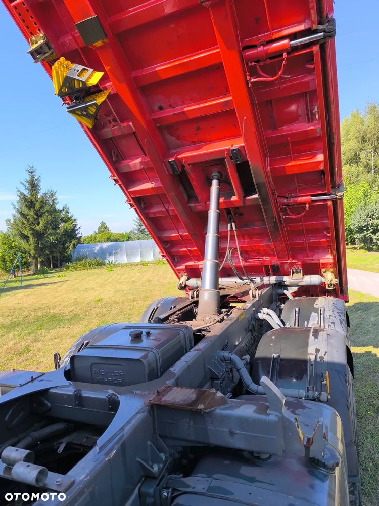 Mercedes-Benz Arocs - 10