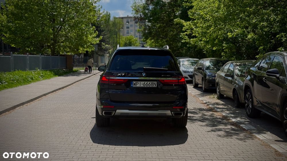 BMW X7 xDrive40i - 15